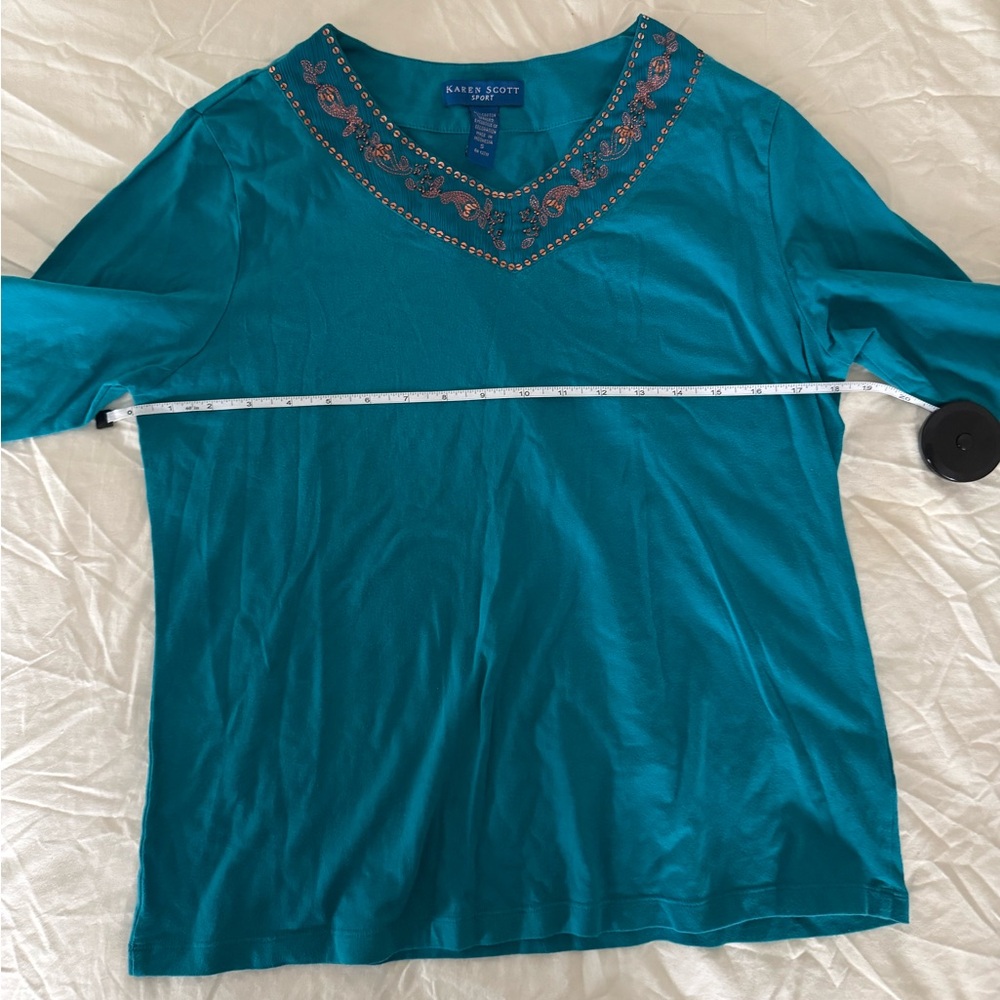 Embroidered Top - Picture 3 of 6